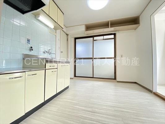 スクエアメゾン志紀