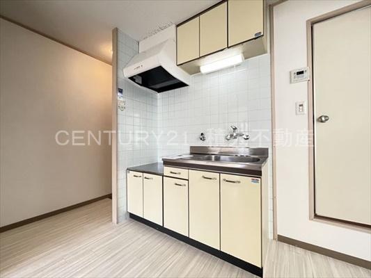 スクエアメゾン志紀