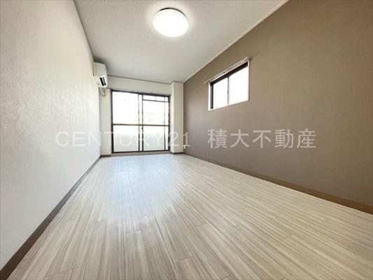 スクエアメゾン志紀