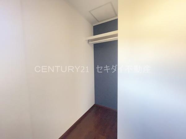 服部川2丁目ガレージ付き戸建て