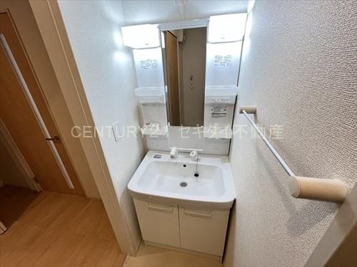 トレス　グルージャ