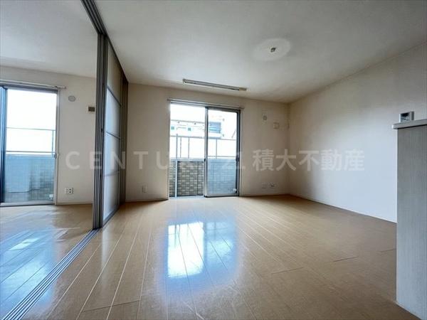 ヴィラウィステリア