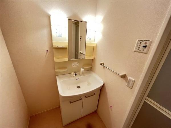 ヴィラウィステリア