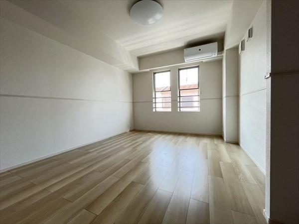 パルテール八尾