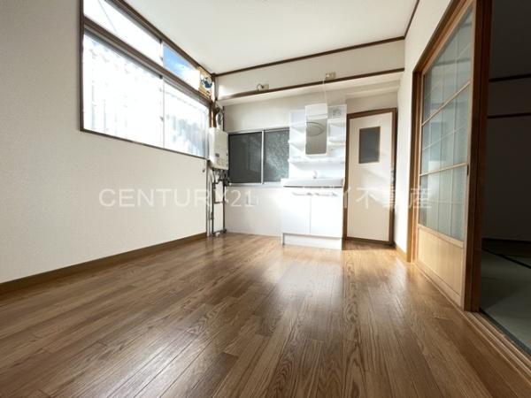 安中町4丁目貸家