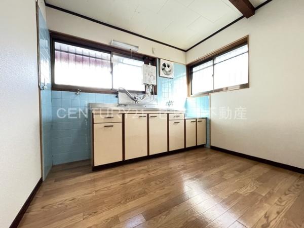 安中町4丁目貸家