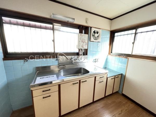 安中町4丁目貸家