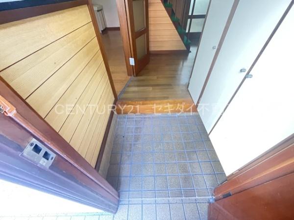 西山本町5丁目貸家
