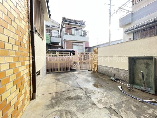 恩智北町ガレージ付き戸建て