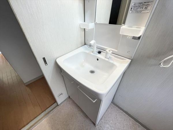 清水町2丁目貸家