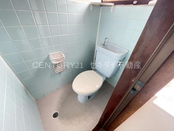 堤町1丁目貸家