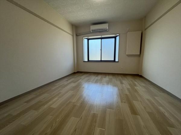 ロイヤル柏原