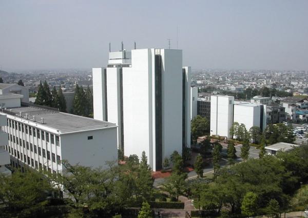 ブルーム楽音寺(私立大阪経済法科大学)