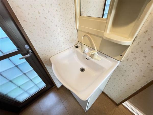 大蓮東4丁目貸家