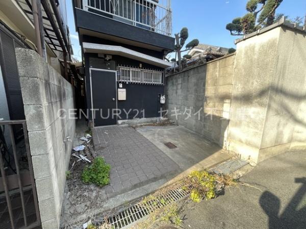 南本町6丁目戸建て（ガレージ付き）