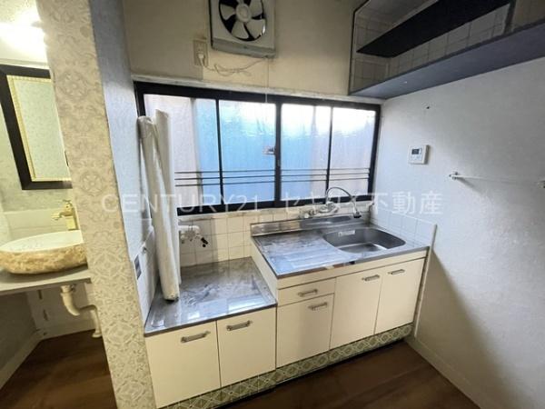 南本町6丁目戸建て（ガレージ付き）