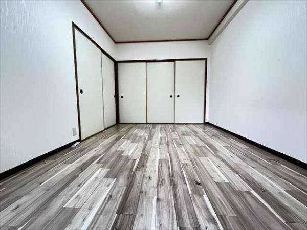 友井グレイス