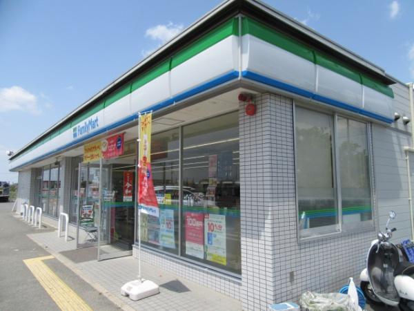 東阪田戸建て（ガレージ付き）(ファミリーマート羽曳野新町店)