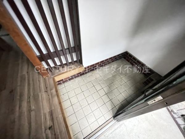 本郷4丁目貸家