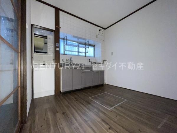 本郷4丁目貸家