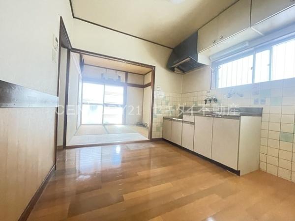 美園町4丁目店舗付き貸家