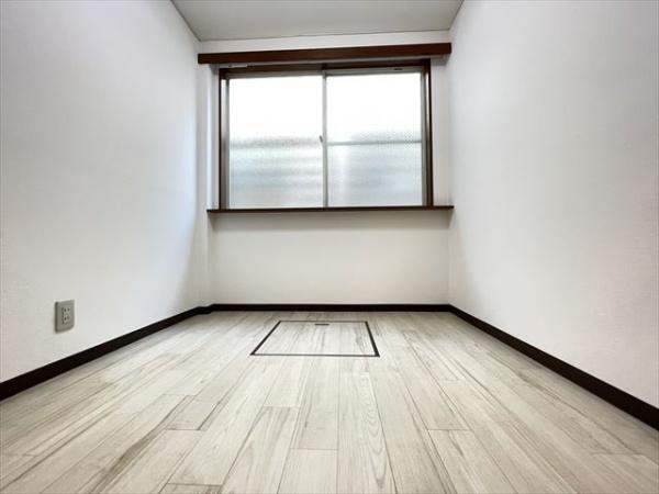 クリスタル通り壱番館・弐番館