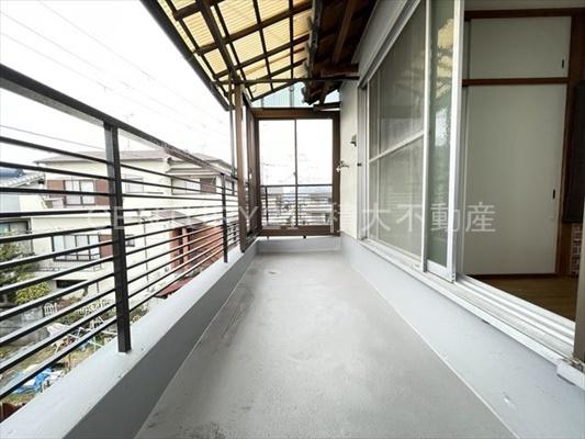 黒谷2丁目戸建て（ガレージ付き）