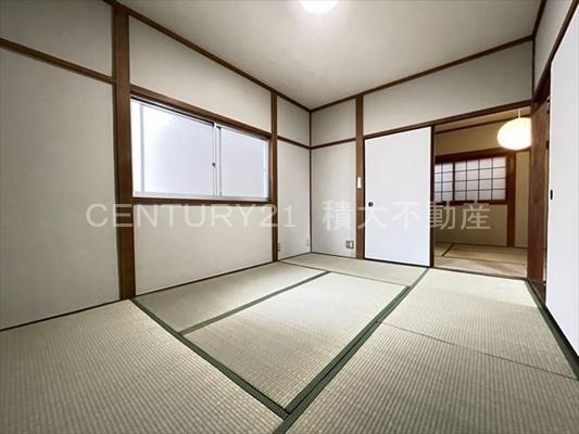 黒谷2丁目戸建て（ガレージ付き）