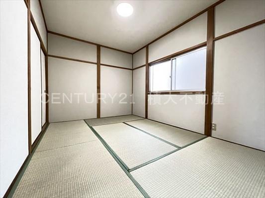 黒谷2丁目戸建て（ガレージ付き）