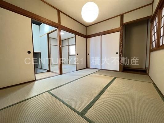 黒谷2丁目戸建て（ガレージ付き）