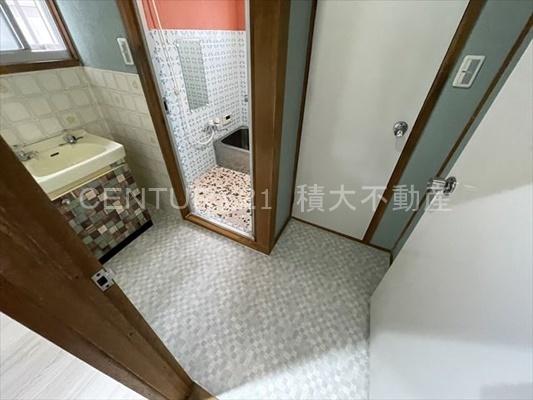 黒谷2丁目戸建て（ガレージ付き）