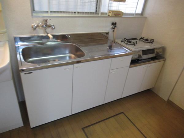 山城町３丁目貸家