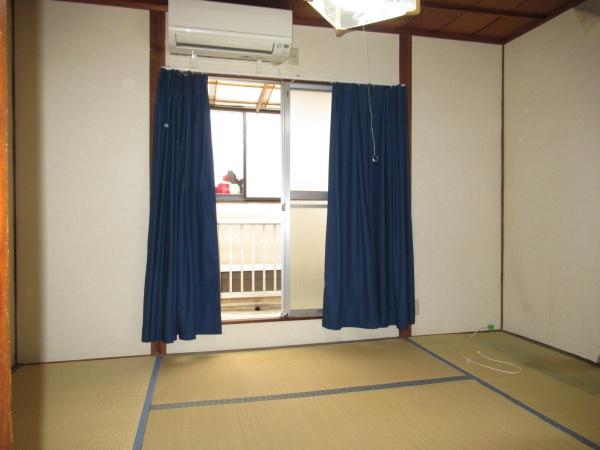 山城町３丁目貸家
