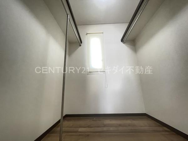 山本町４丁目戸建て