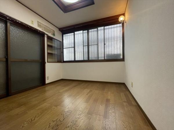 法善寺4丁目ガレージ付き戸建て