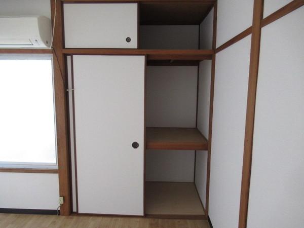 八尾木１丁目テラスハウス