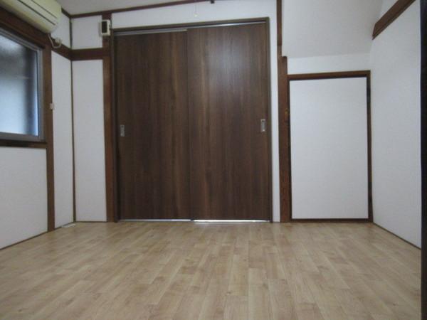 八尾木１丁目テラスハウス