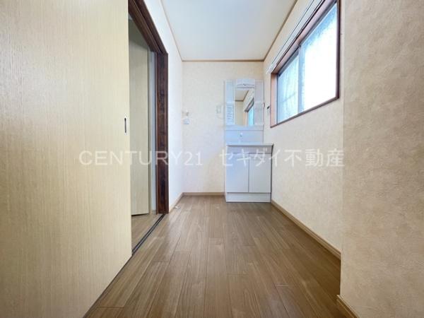 大蓮南4丁目貸家