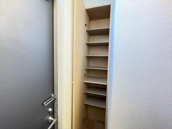 八尾市高安町南３丁目のアパート
