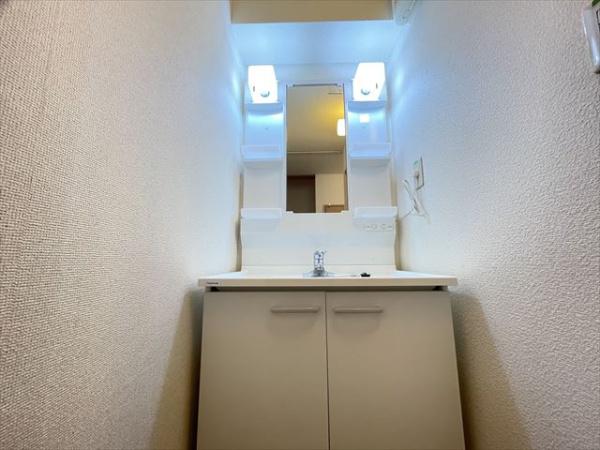 八尾市高安町南３丁目のアパート