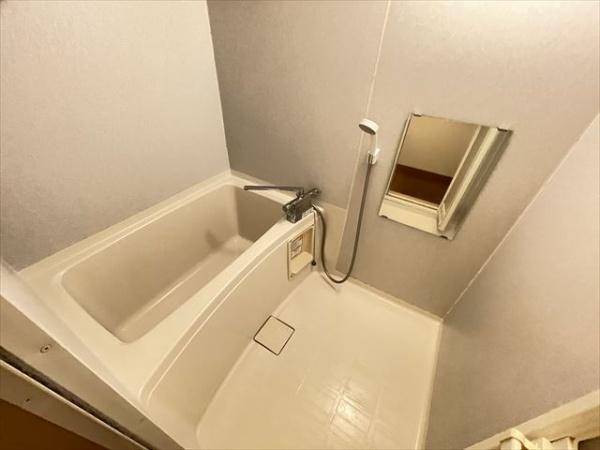 八尾市高安町南３丁目のアパート