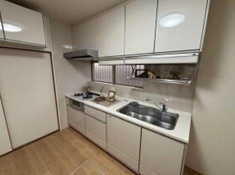 上尾町１丁目戸建て（ガレージ付き）