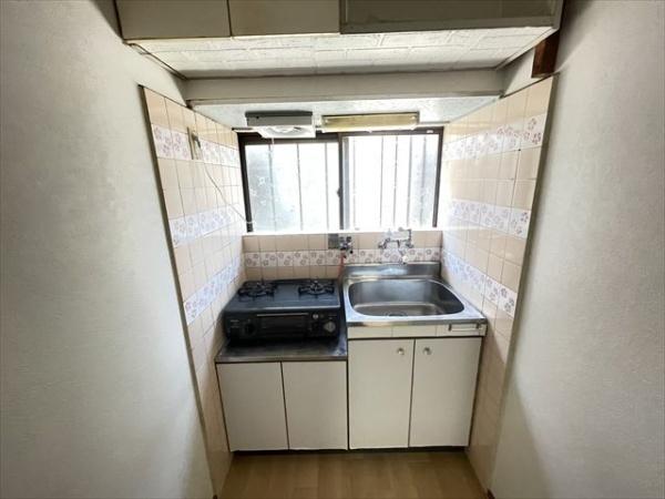 八尾市南本町４丁目の貸家
