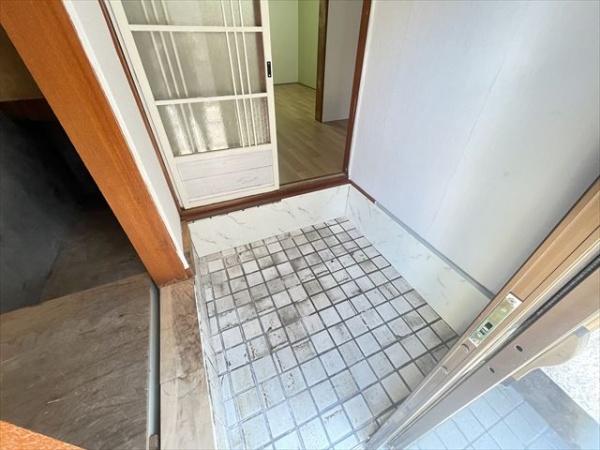 八尾市南本町４丁目の貸家