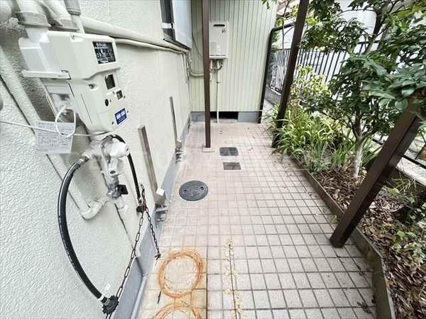 楽音寺4丁目貸家