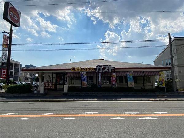 ラフィーネ久宝寺(ガスト八尾久宝寺店)