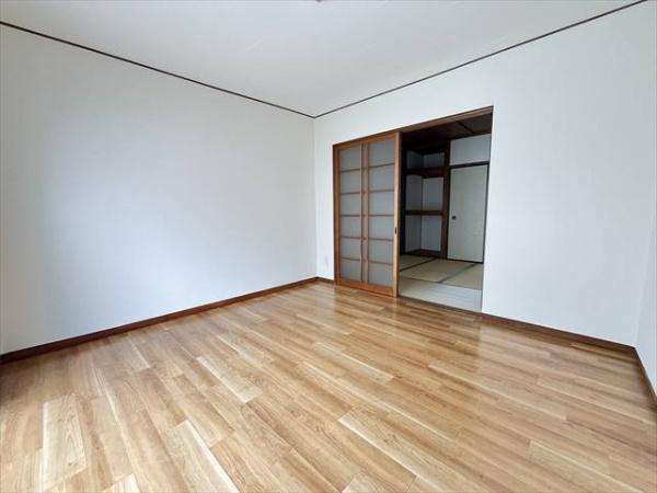 衣摺3丁目テラス