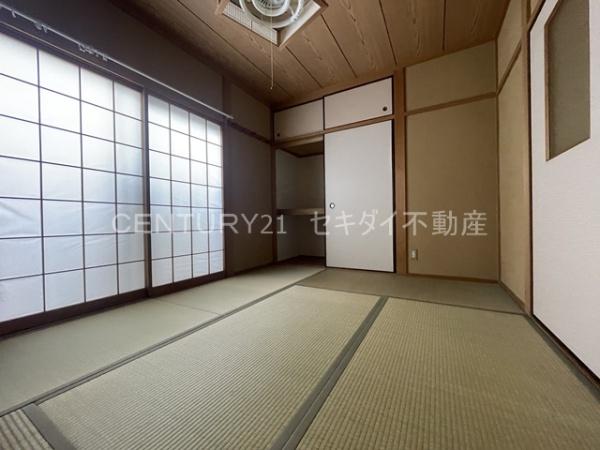 柏原市今町2丁目戸建て（屋上・ガレージ付き）