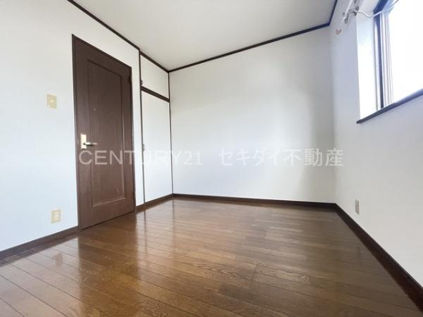 柏原市今町2丁目戸建て（屋上・ガレージ付き）