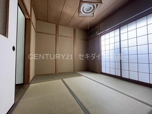 柏原市今町2丁目戸建て（屋上・ガレージ付き）